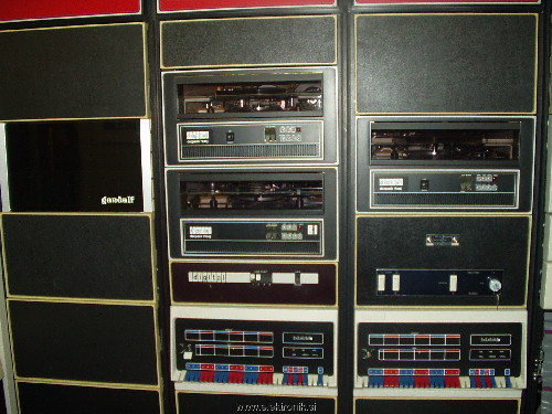 PDP1140-RK05.jpg