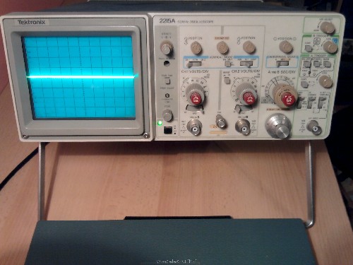 Tek_2215A_2.jpg