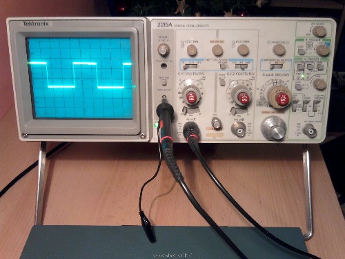 Tek_2215A_3.jpg