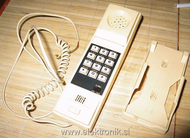 Stari Conradov telefon
