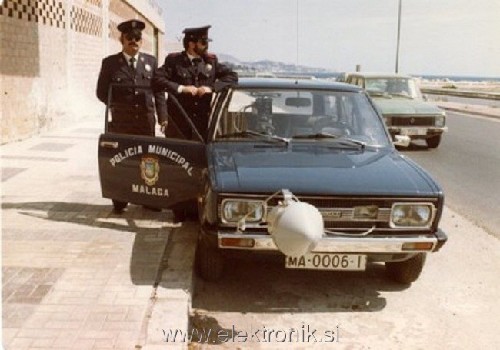 1366_2000.jpg
