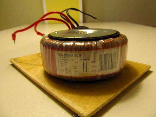 200VA-11.8V.JPG