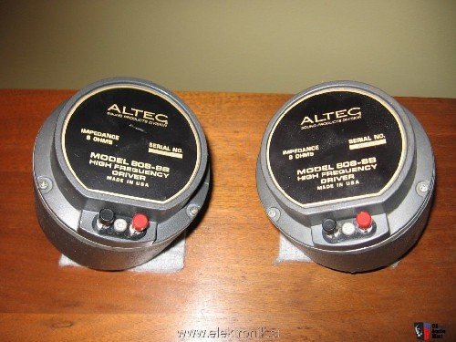 2022145-a-pair-of-altec-8088b-drivers-811b-horns.jpg