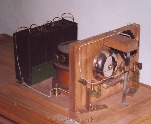 732px-Popovo_Radijo_imtuvas.jpg