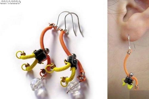 electronic_jewelry_art2.jpg