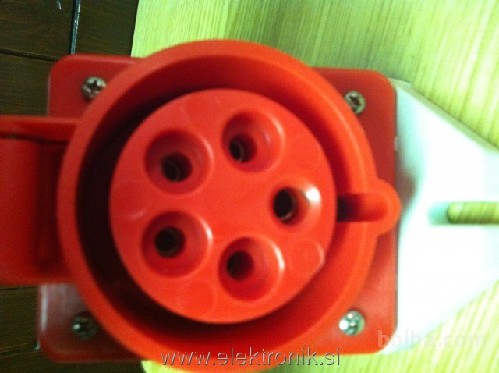 elektro-vticnica-trifazna-nadometna-32---6h--5-polna_52dd322ec9d6f.jpg