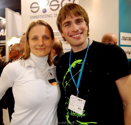 EmbWrd2012278e_r.JPG