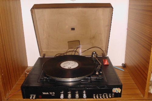 gramofon-pojacalo-2x20w-iskra-hi-fi.jpg