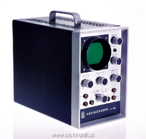 ISKRA_Savnik_Petrovic_MA_oscilloscope.jpg