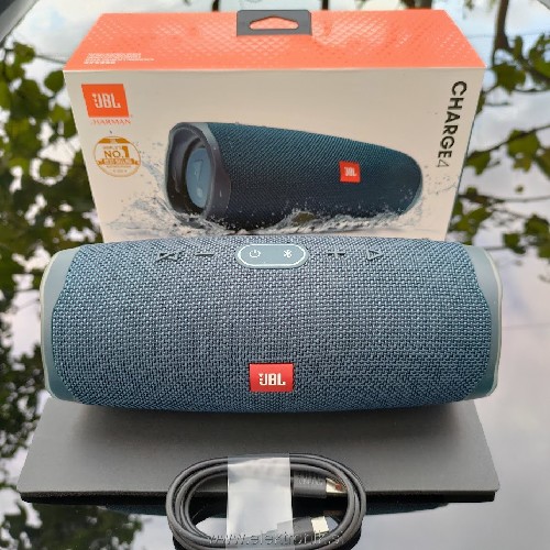 JBL CHARGE4 (2).jpg