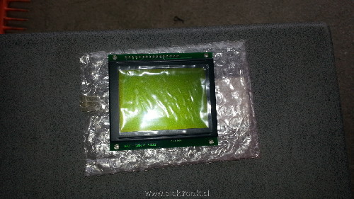 LCD-spredaj.jpg