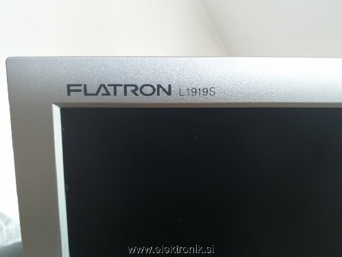 lg-flatron-l1919s-slika-22129103.jpg