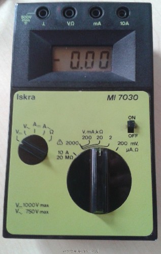 MI7030_1.jpg