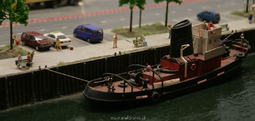 mini4.JPG