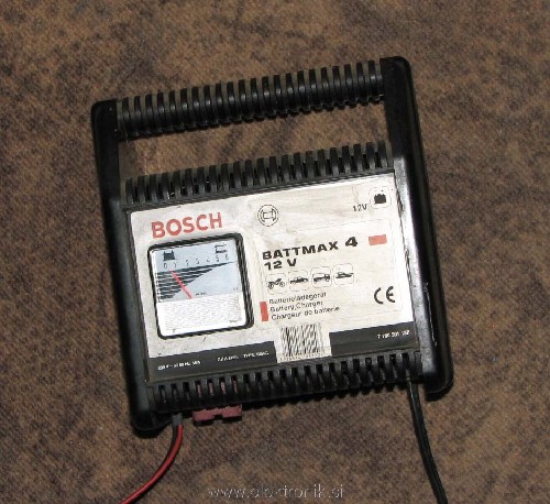 Polnilec - BOSCH BATTMAX 4 - 12V - 0.jpg