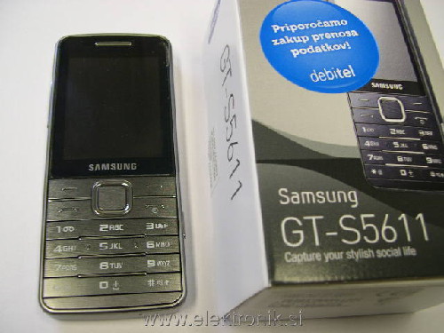 s5611 007.JPG