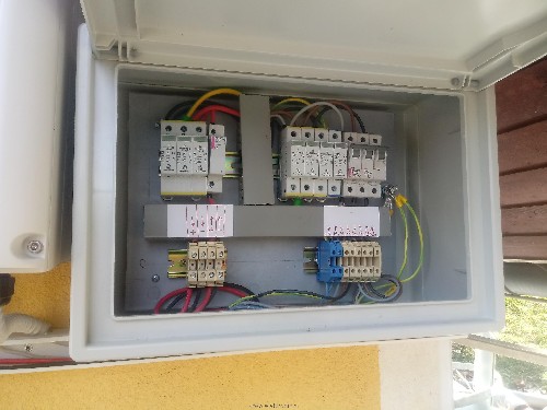sončna elektrarna omarica.jpg
