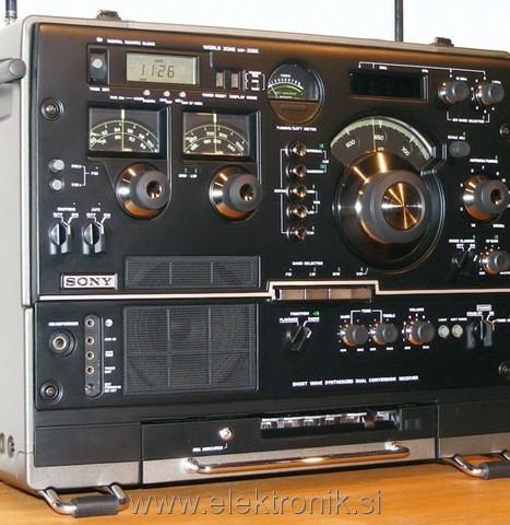 Sony_CRF_330K_16_c.jpg