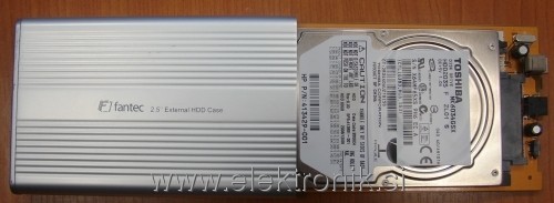 Zunanji disk v ogiju 60GB odprto ohije.JPG